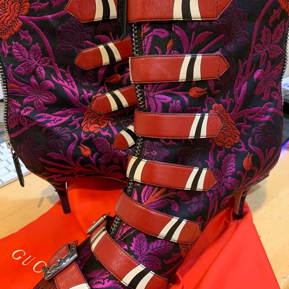 Gucci boots Malaga Kid Susan Buckle Ankle Boots boot Runway British punk theme - Picture 2 of 12